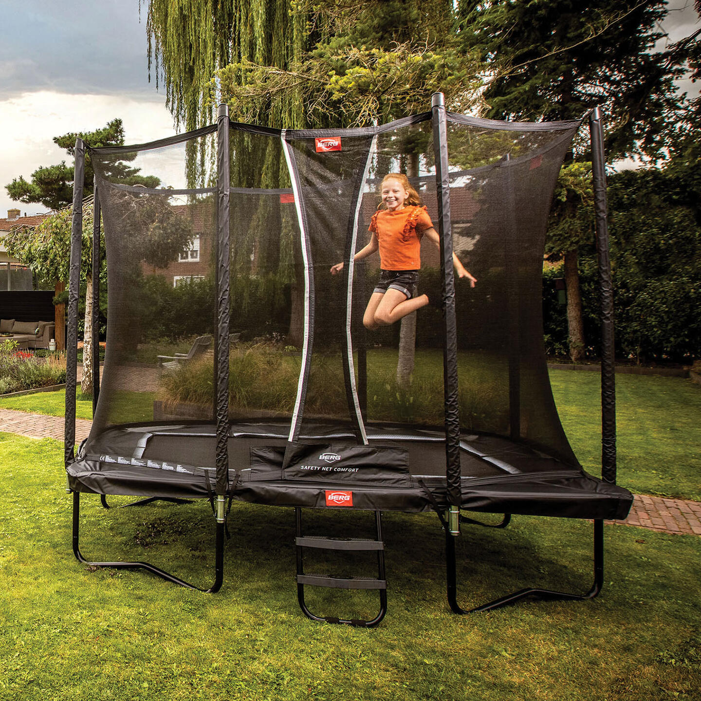 Berg Trampoline Ultim Favorit 410 Sort Med Sikkerhetsnett Comfort 410x250 cm Sort